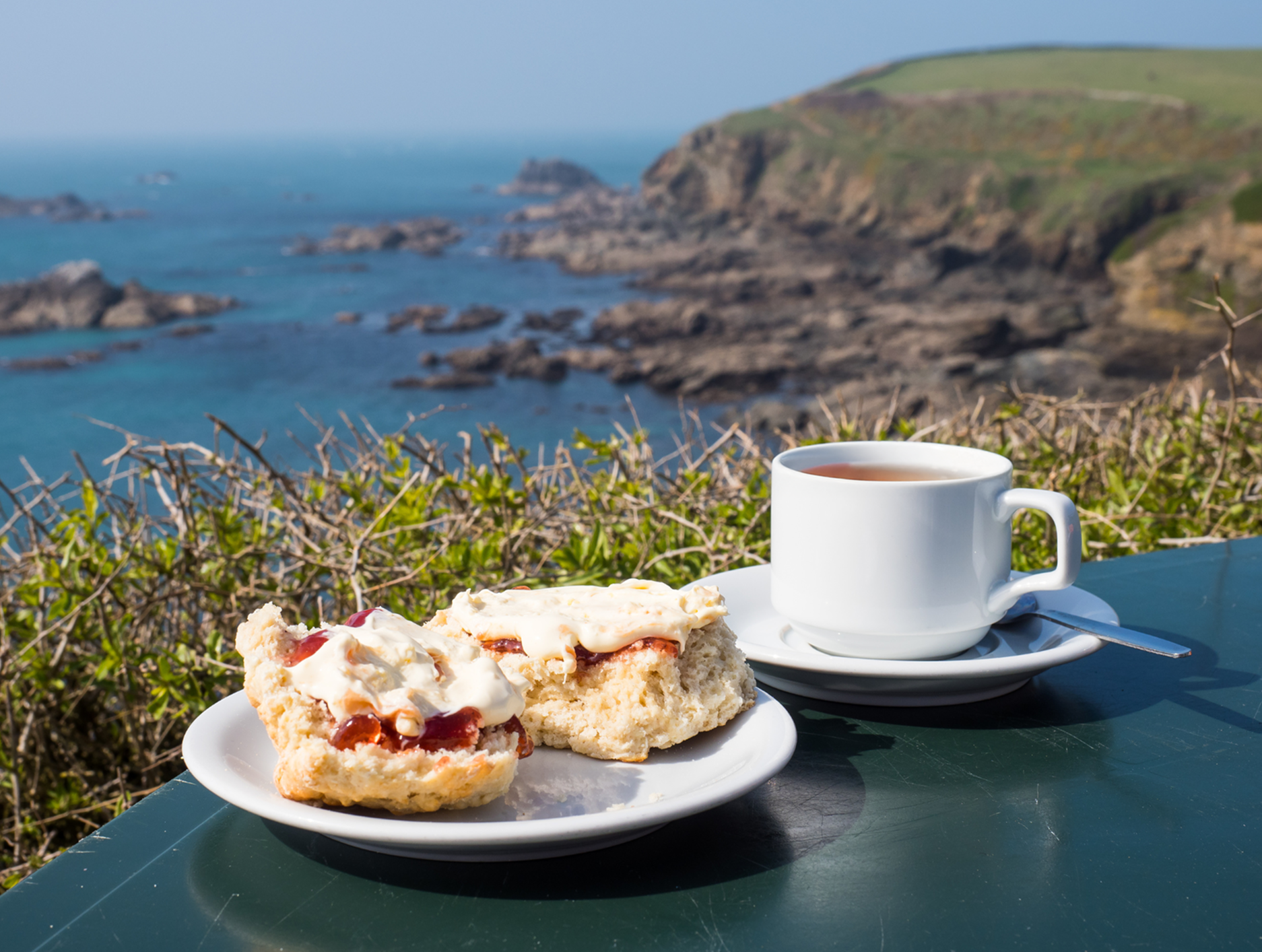 Limited-edition tea blends to brighten your summer moments